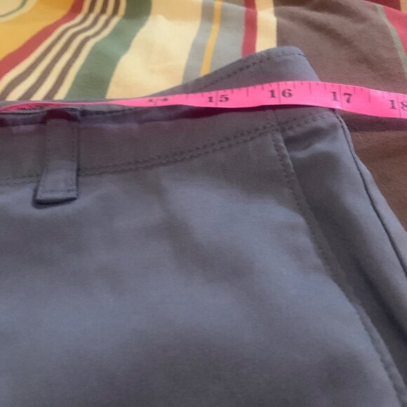 PGA Tour Men's Golf Shorts Classic Gray Flat Front Sz 34 - Picture 12 of 12